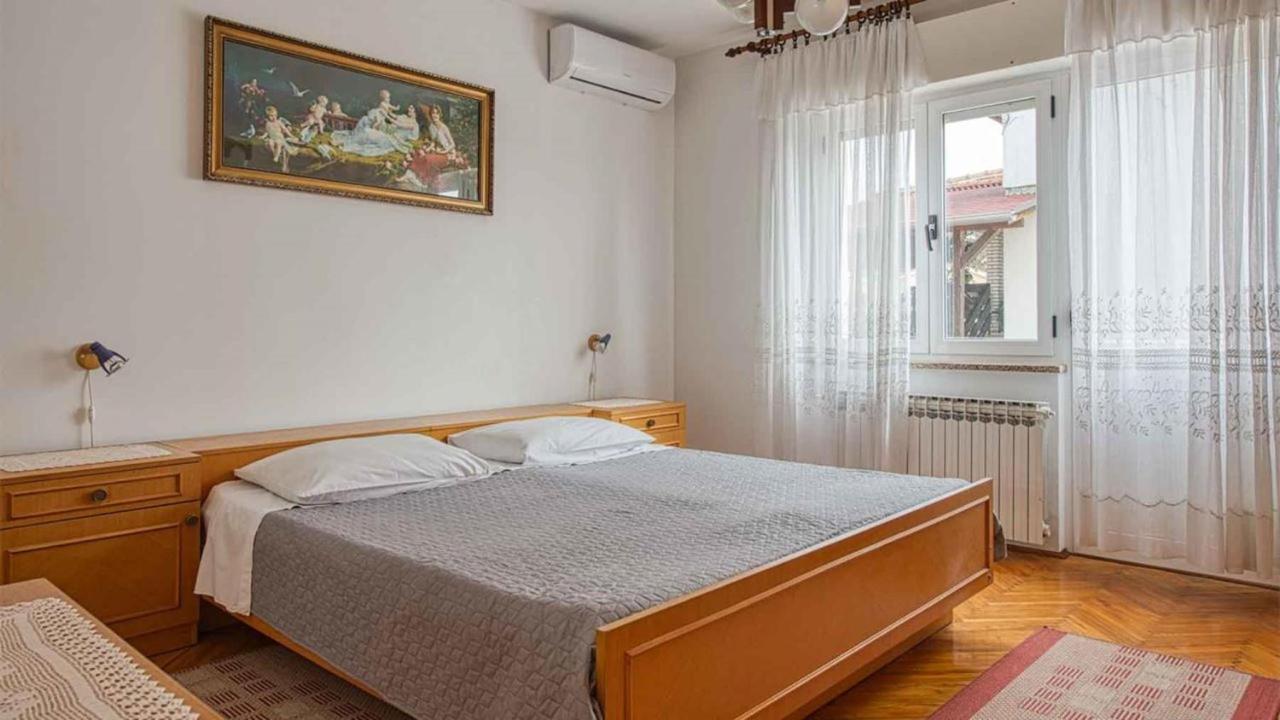 Room Mario โรวีน ภายนอก รูปภาพ